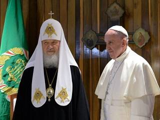В РПЦ прокомментировали возможность встречи Патриарха Кирилла и Папы Римского